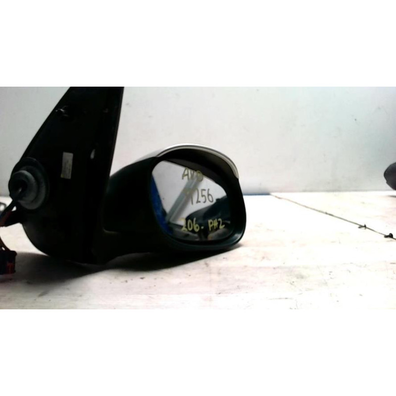 Retroviseur droit PEUGEOT 206 PHASE 2 d’occasion