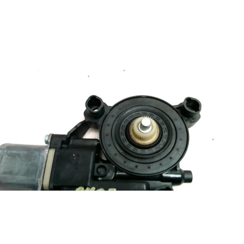 Moteur leve vitre arriere droit VOLKSWAGEN POLO 5 PHASE 1 d’occasion