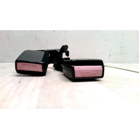 Attache ceinture arriere gauche RENAULT LAGUNA 2 PHASE 2 d’occasion