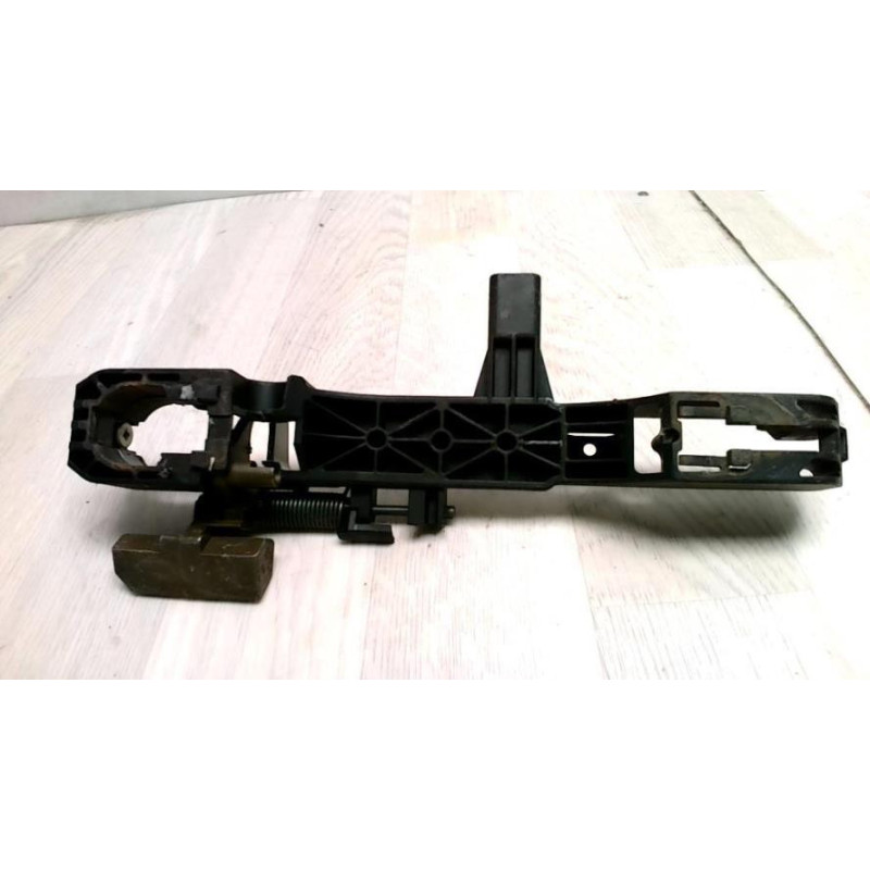 Support poignee porte avant gauche RENAULT LAGUNA 2 PHASE 2 d’occasion