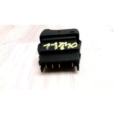 Commande degivrage lunette arriere RENAULT SUPER 5 d’occasion