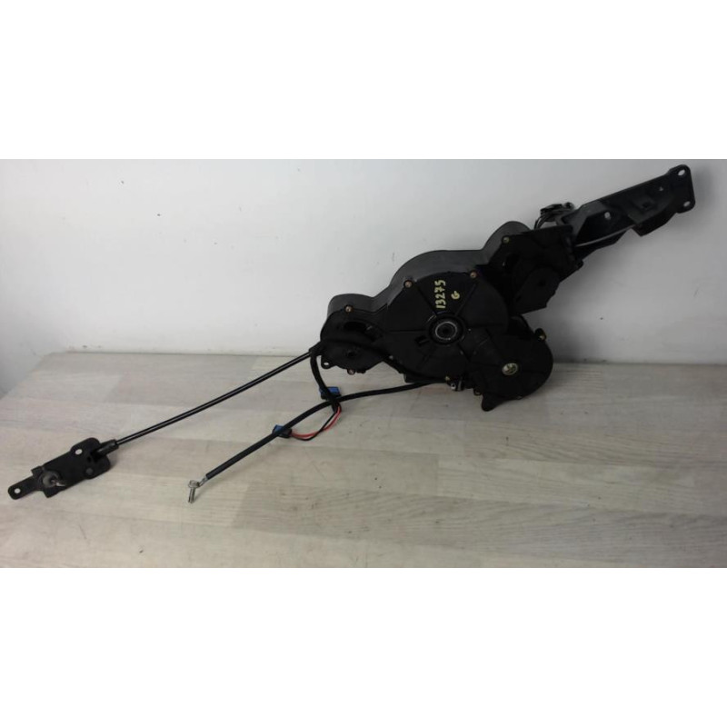 Moteur porte laterale gauche PEUGEOT 807 d’occasion