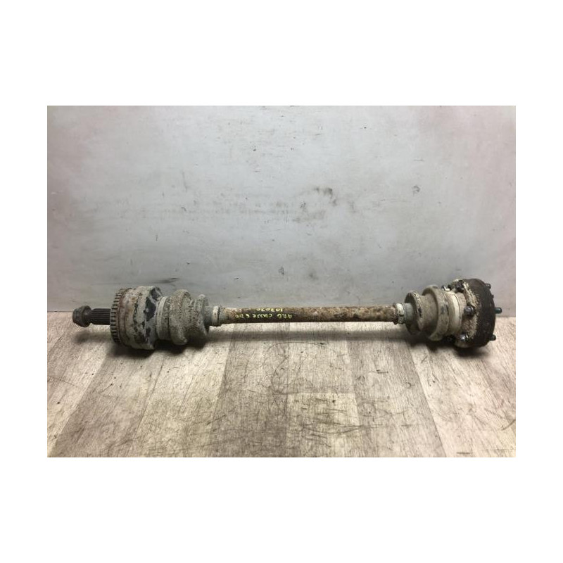 Cardan arriere gauche (transmission) MERCEDES CLASSE E 210 PHASE 2 d’occasion