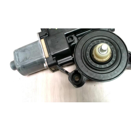 Moteur leve vitre arriere gauche VOLKSWAGEN POLO 5 PHASE 1 d’occasion