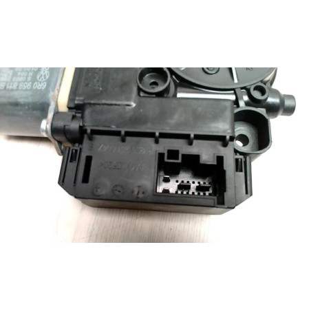 Moteur leve vitre arriere gauche VOLKSWAGEN POLO 5 PHASE 1 d’occasion