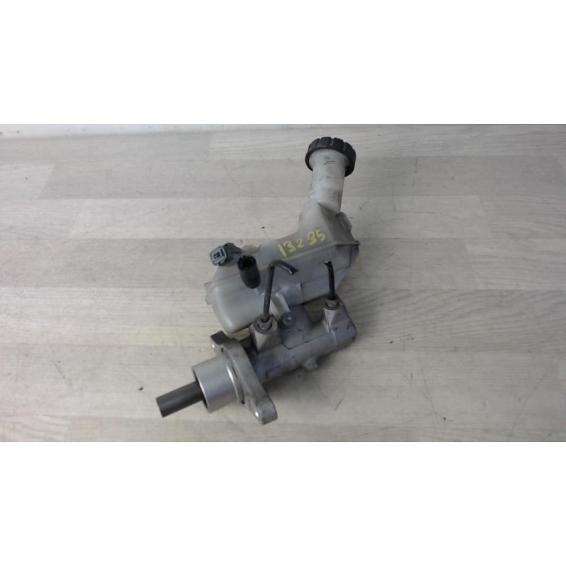 Maitre cylindre (freinage) RENAULT CLIO 3 PHASE 1 d’occasion