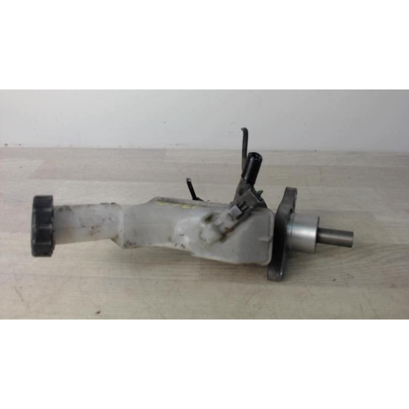 Maitre cylindre (freinage) RENAULT CLIO 3 PHASE 1 d’occasion