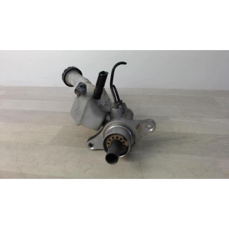 Maitre cylindre (freinage) RENAULT CLIO 3 PHASE 1 d’occasion