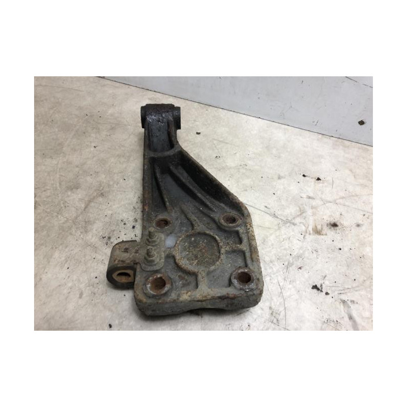 Bras de suspension arriere droit IVECO DAILY 3 d’occasion
