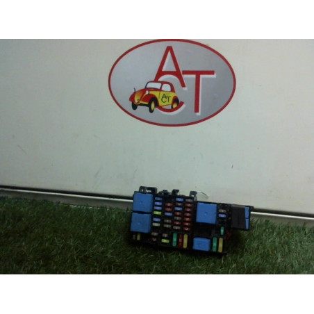 Porte fusible RENAULT  d’occasion