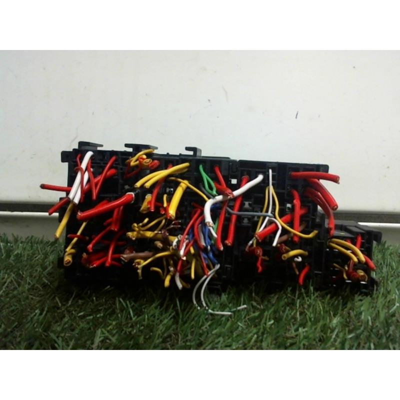 Porte fusible RENAULT  d’occasion