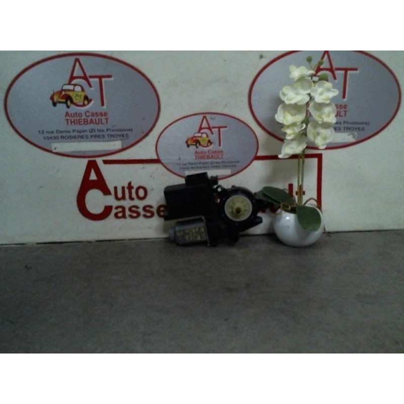 Mot. leve vitre arriere gauche SKODA FABIA I d’occasion