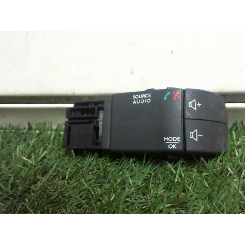 Commande autoradio NISSAN PRIMASTAR d’occasion