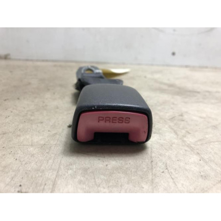 Attache ceinture arriere centrale SUZUKI SWIFT 3 d’occasion
