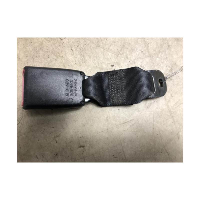 Attache ceinture arriere centrale SUZUKI SWIFT 3 d’occasion