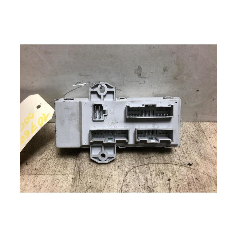 Porte fusible KIA SORENTO 1 PHASE 1 d’occasion