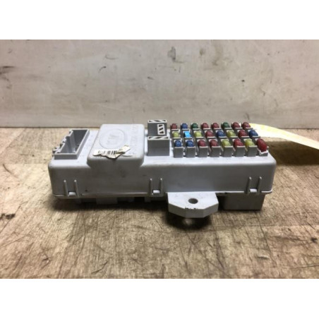 Porte fusible KIA SORENTO 1 PHASE 1 d’occasion