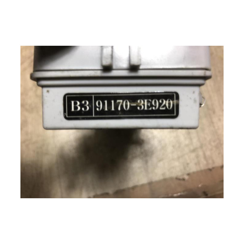 Porte fusible KIA SORENTO 1 PHASE 1 d’occasion