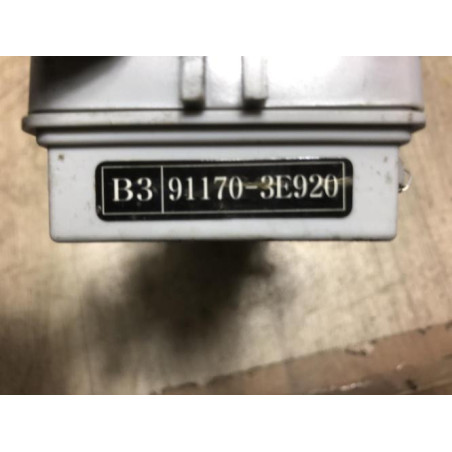 Porte fusible KIA SORENTO 1 PHASE 1 d’occasion