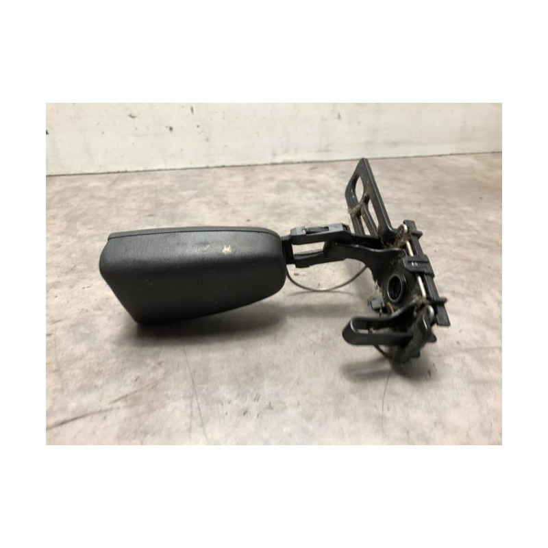 Attache ceinture arriere gauche VOLVO S 70 d’occasion