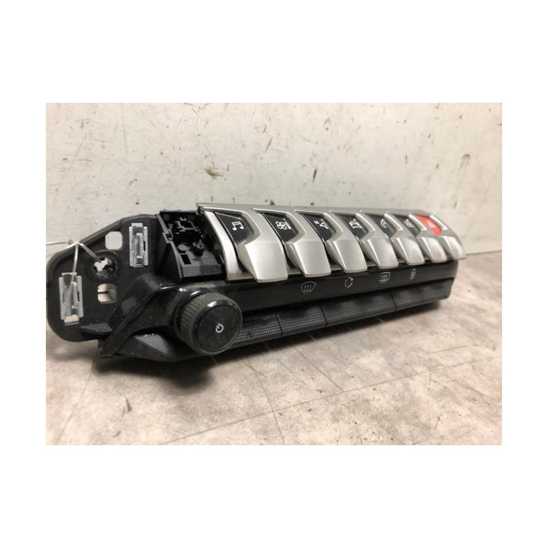 Bouton de warning PEUGEOT 3008 2 PHASE 1 d’occasion