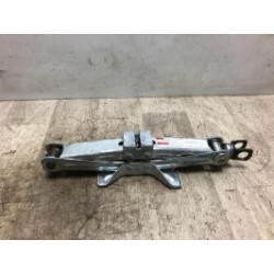 Cric SUZUKI SWIFT 3 d’occasion