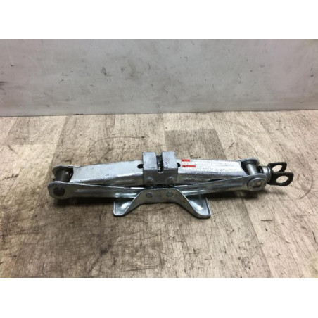 Cric SUZUKI SWIFT 3 d’occasion