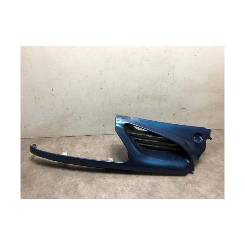 Calandre droite RENAULT SCENIC 1 PHASE 1 d’occasion