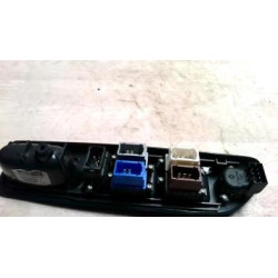 Interrupteur de leve vitre avant gauche RENAULT LAGUNA 1 PHASE 2 d’occasion