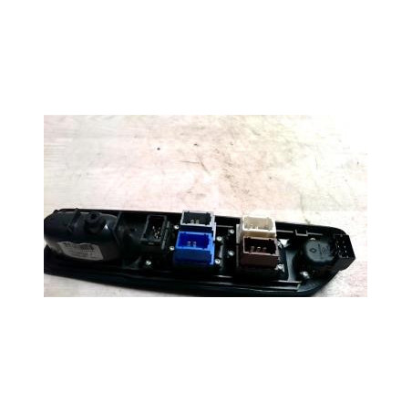 Interrupteur de leve vitre avant gauche RENAULT LAGUNA 1 PHASE 2 d’occasion
