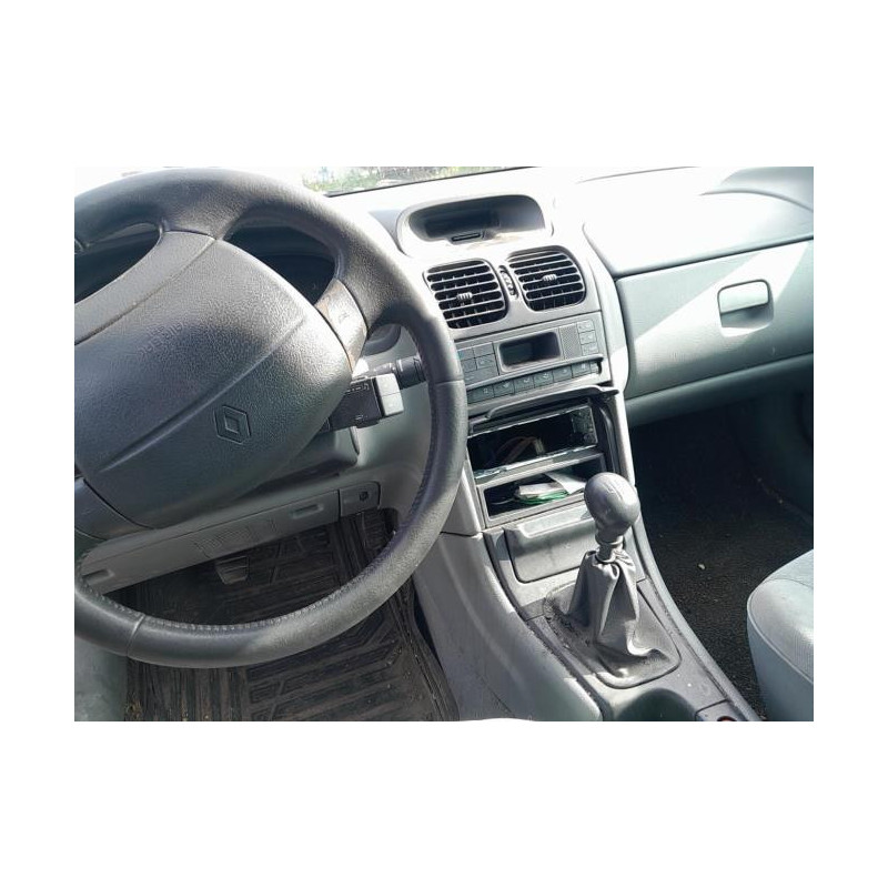 Interrupteur de leve vitre avant gauche RENAULT LAGUNA 1 PHASE 2 d’occasion