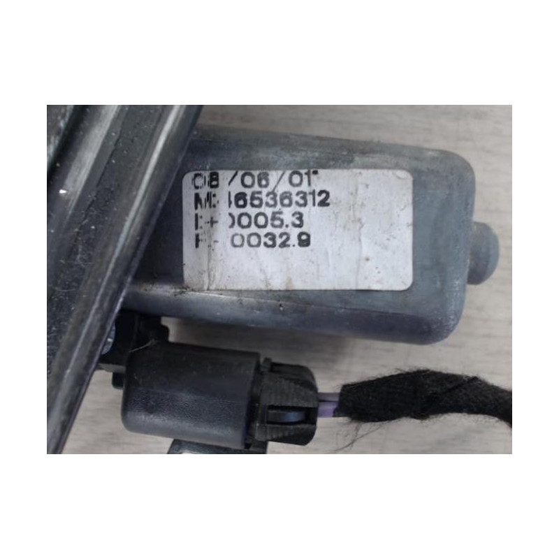 Mecanisme de leve vitre electrique avant gauche FIAT PUNTO 2 PHASE 1 d’occasion