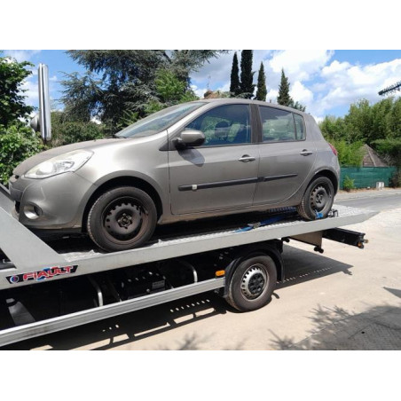 Feu arriere secondaire gauche (feux) RENAULT CLIO 3 PHASE 2 d’occasion