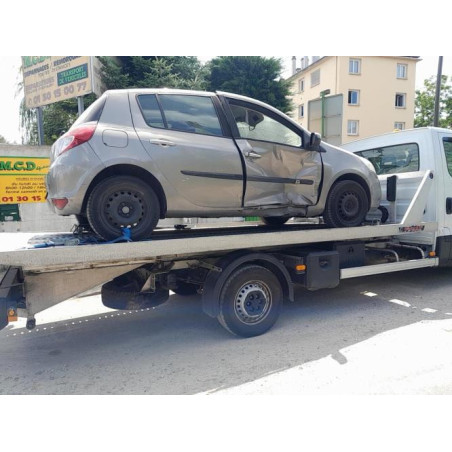 Feu arriere secondaire gauche (feux) RENAULT CLIO 3 PHASE 2 d’occasion