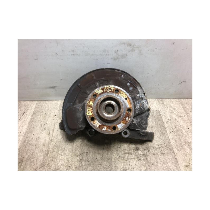 Fusee avant gauche VOLVO S 70 d’occasion
