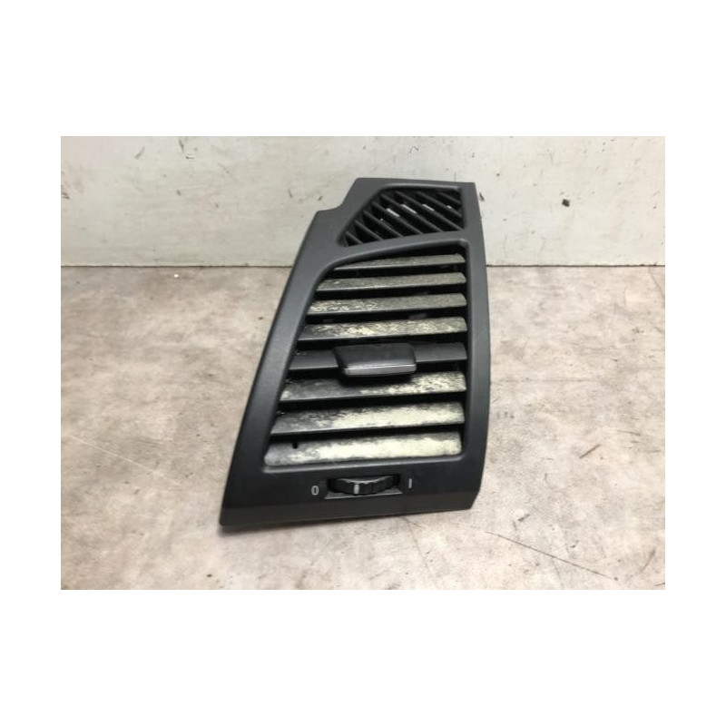 Aerateur tableau de bord avant gauche BMW SERIE 1 E87 PHASE 2 d’occasion