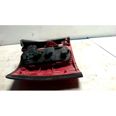 Feu arriere principal droit (feux) AUDI A4 2 AVANT PHASE 1 BREAK d’occasion
