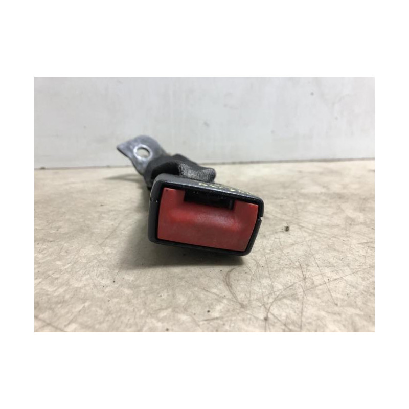 Attache ceinture arriere gauche BMW SERIE 1 E87 PHASE 2 d’occasion
