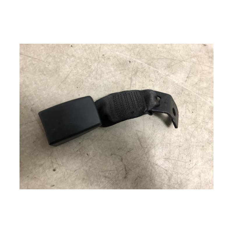 Attache ceinture arriere gauche BMW SERIE 1 E87 PHASE 2 d’occasion