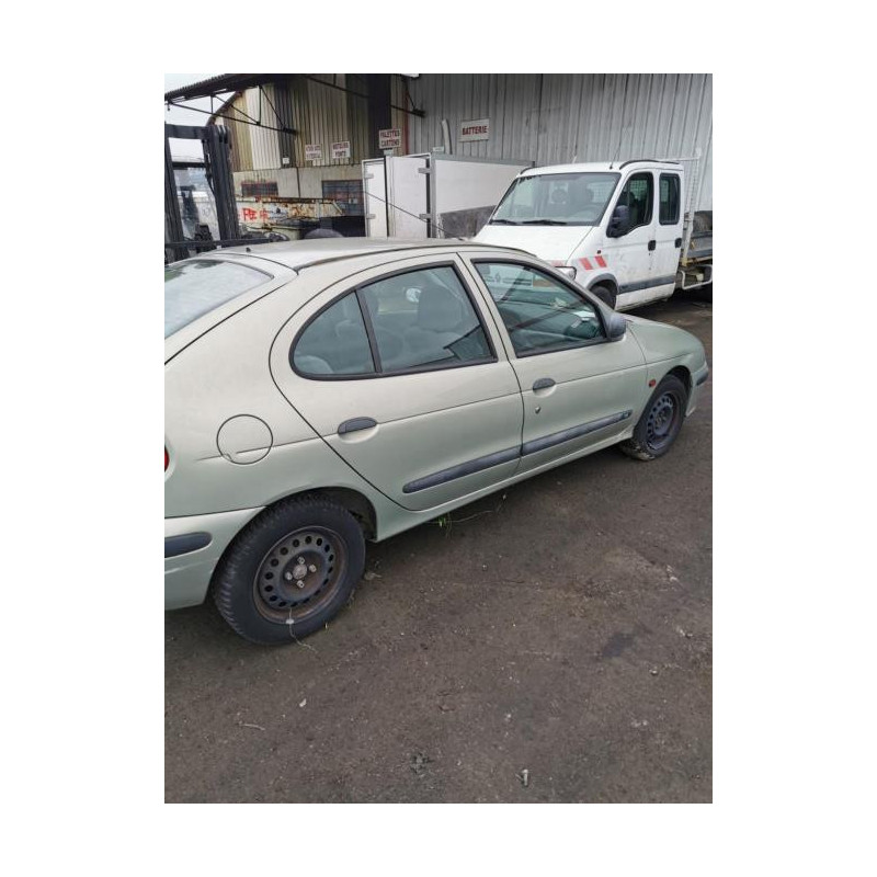 Cric RENAULT MEGANE 1 PHASE 2 d’occasion