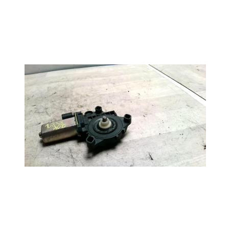Moteur essuie glace avant gauche FIAT STILO d’occasion