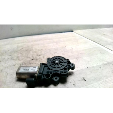 Moteur essuie glace avant gauche FIAT STILO d’occasion