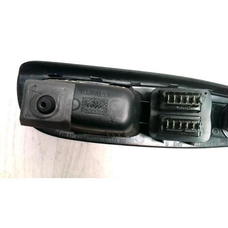 Interrupteur de leve vitre avant gauche RENAULT CLIO 2 PHASE 1 d’occasion