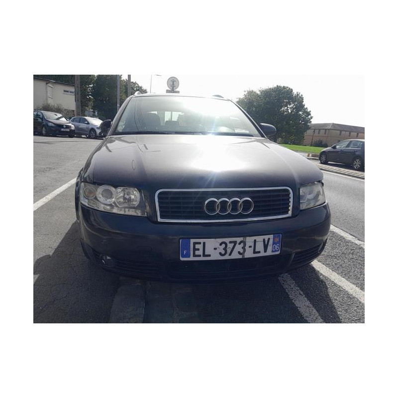 Serrure de coffre AUDI A4 2 AVANT PHASE 1 BREAK d’occasion