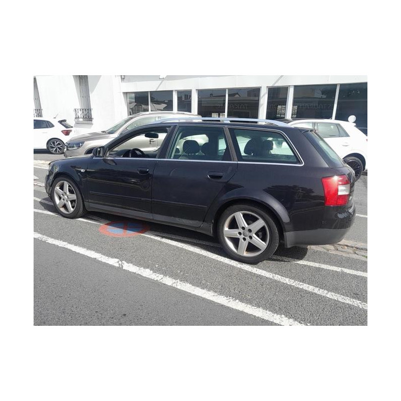Serrure de coffre AUDI A4 2 AVANT PHASE 1 BREAK d’occasion