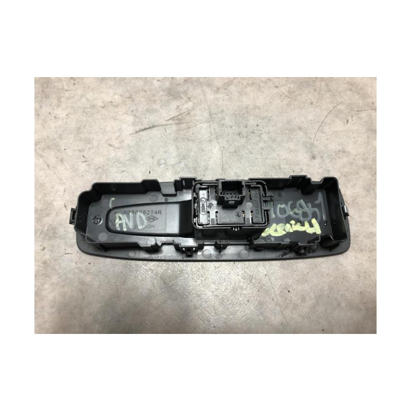 Interrupteur de leve vitre avant droit RENAULT SCENIC 4 d’occasion
