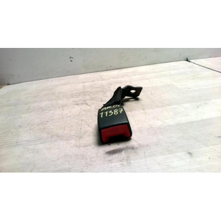 Attache ceinture arriere gauche BMW SERIE 1 E87 PHASE 2 d’occasion