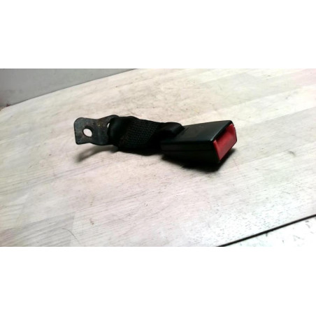 Attache ceinture arriere gauche BMW SERIE 1 E87 PHASE 2 d’occasion