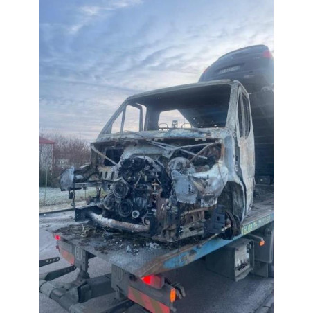 Lame de ressort arriere gauche IVECO 35C18 d’occasion
