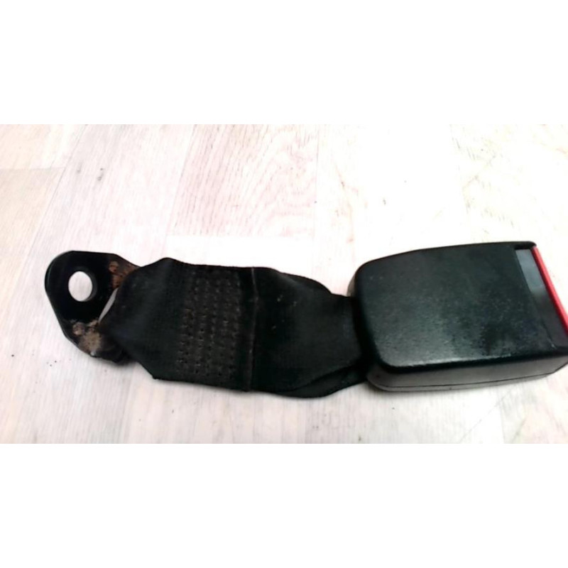 Attache ceinture arriere droit RENAULT SUPER 5 d’occasion